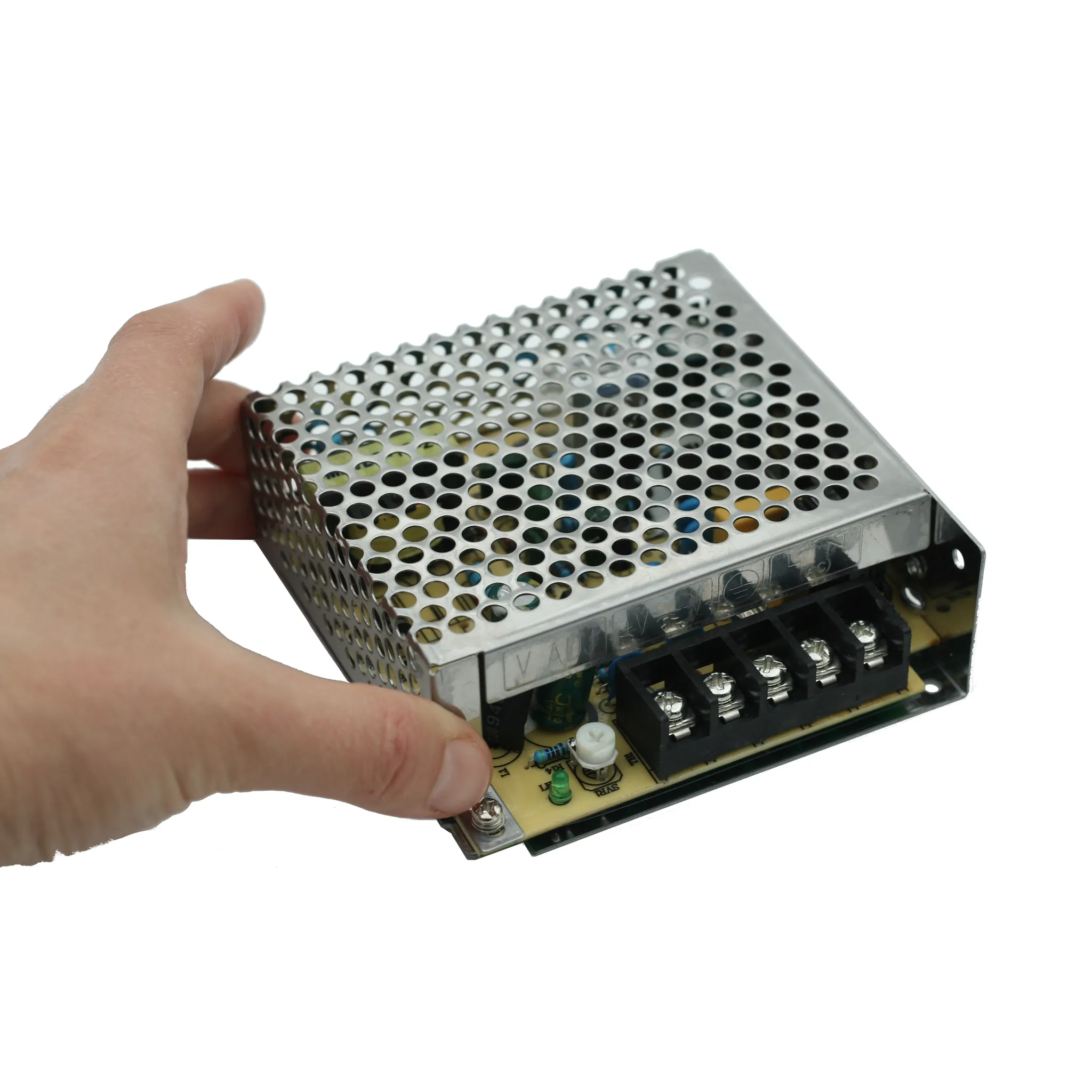 Источник питания INNOCONT. Вход: 220VAC, 0.25А, выход 15W, 24VDC, 0.7A, -10+50С, IP20, типы защиты: КЗ, перегрузка, перенапряжение SB-P-15-24